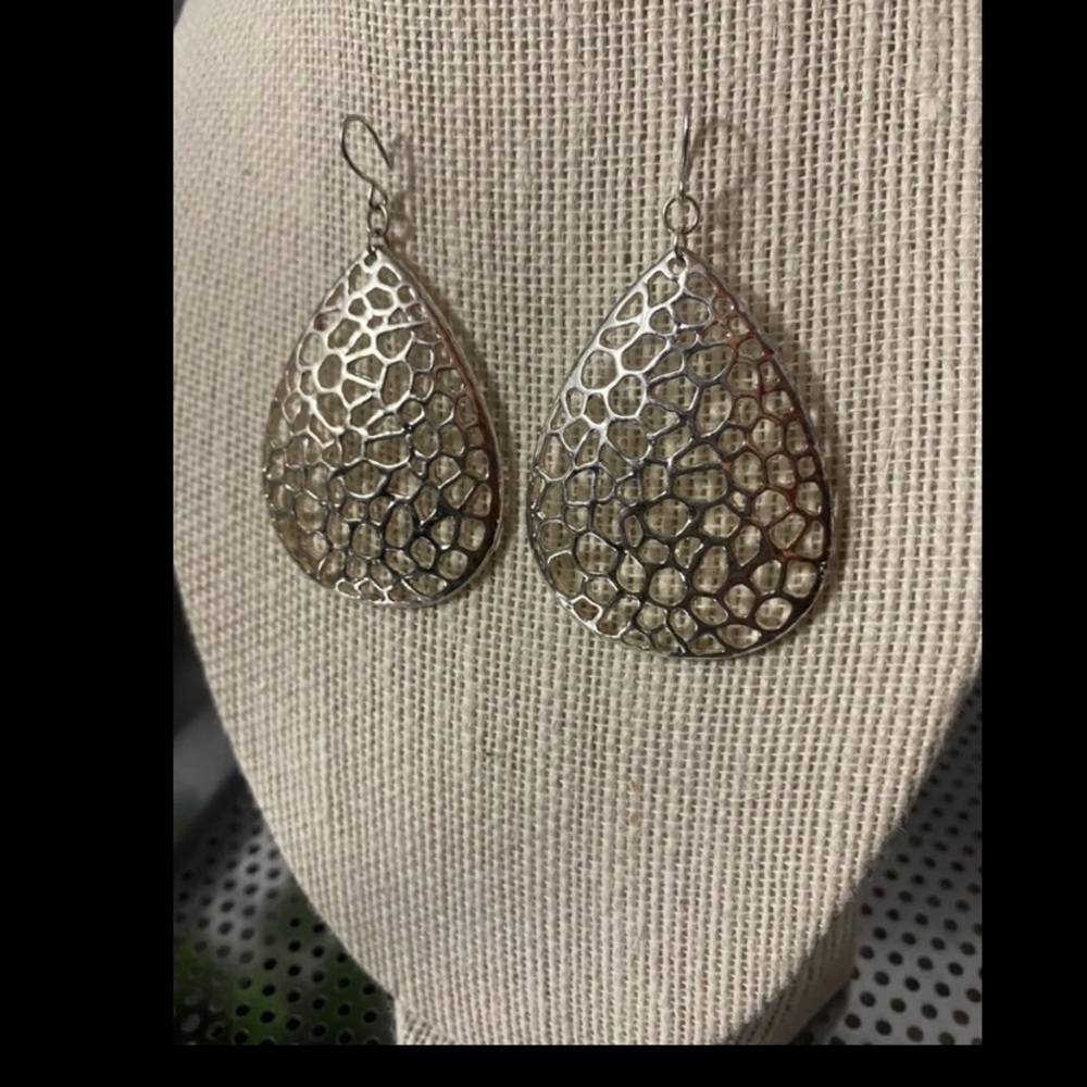 earrings - Picture 2 of 2